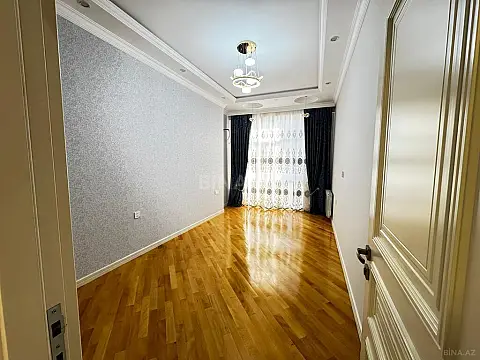 Satılır 3 otaqlı mənzil 105 m²