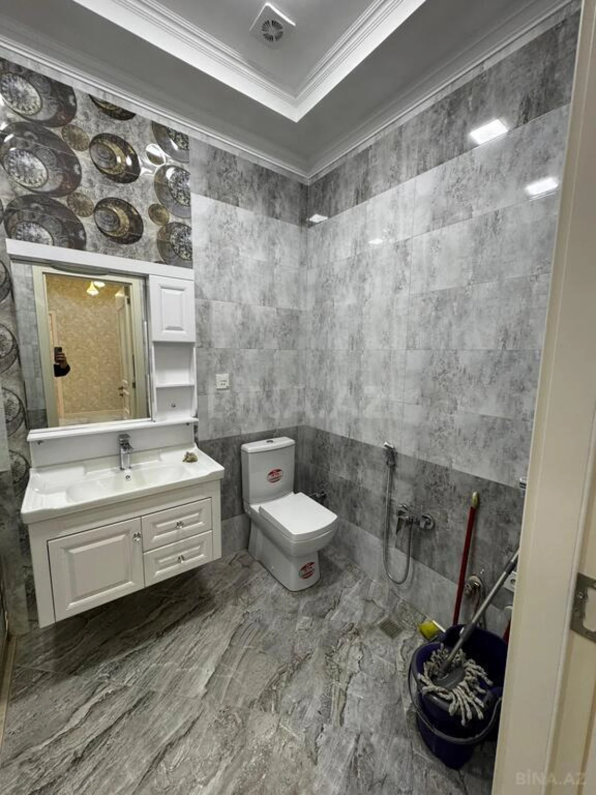 Satılır 3 otaqlı mənzil 105 m²