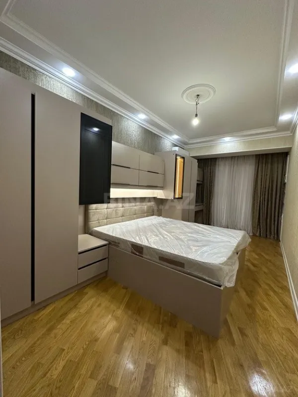 Kirayə verilir 2 otaqlı mənzil 78 m²