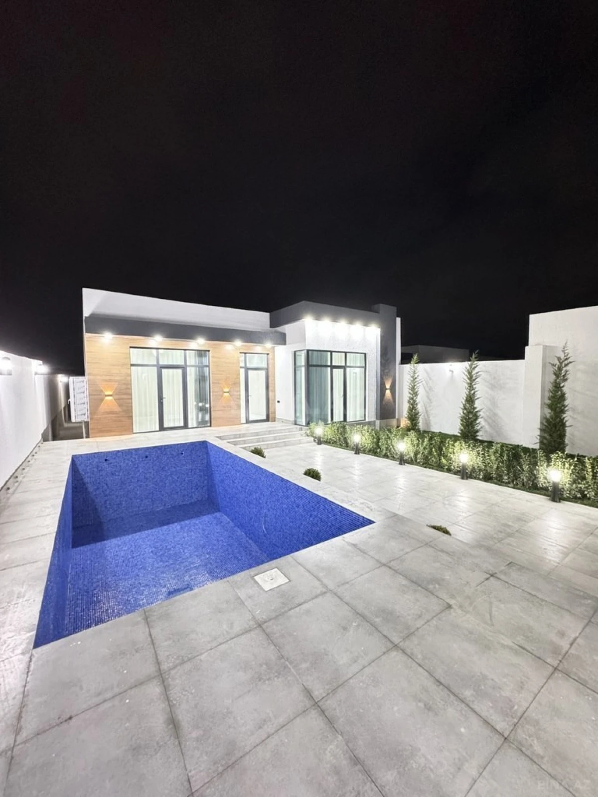 Satılır 4 otaqlı həyət evi 165 m²