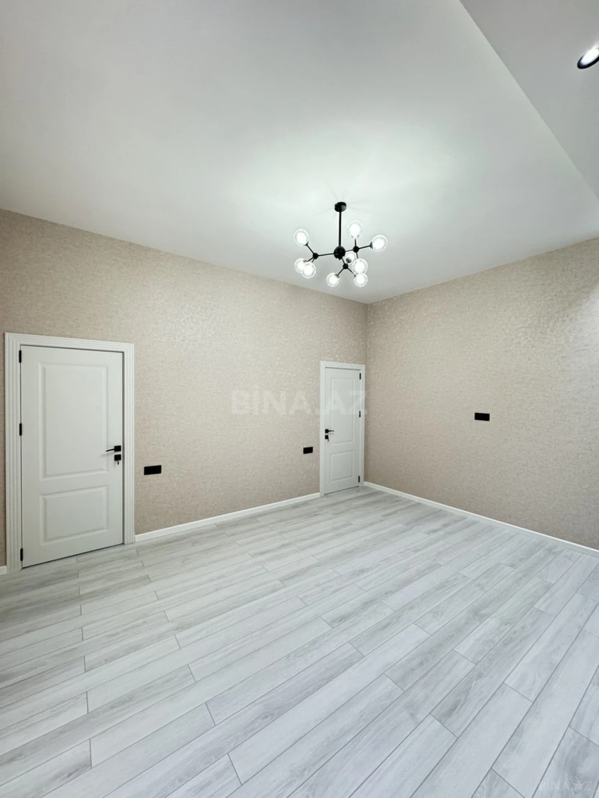 Satılır 4 otaqlı həyət evi 165 m²