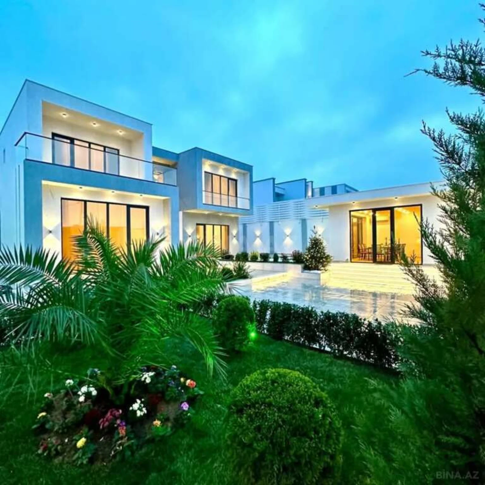 Kirayə verilir 6 otaqlı həyət evi 400 m²