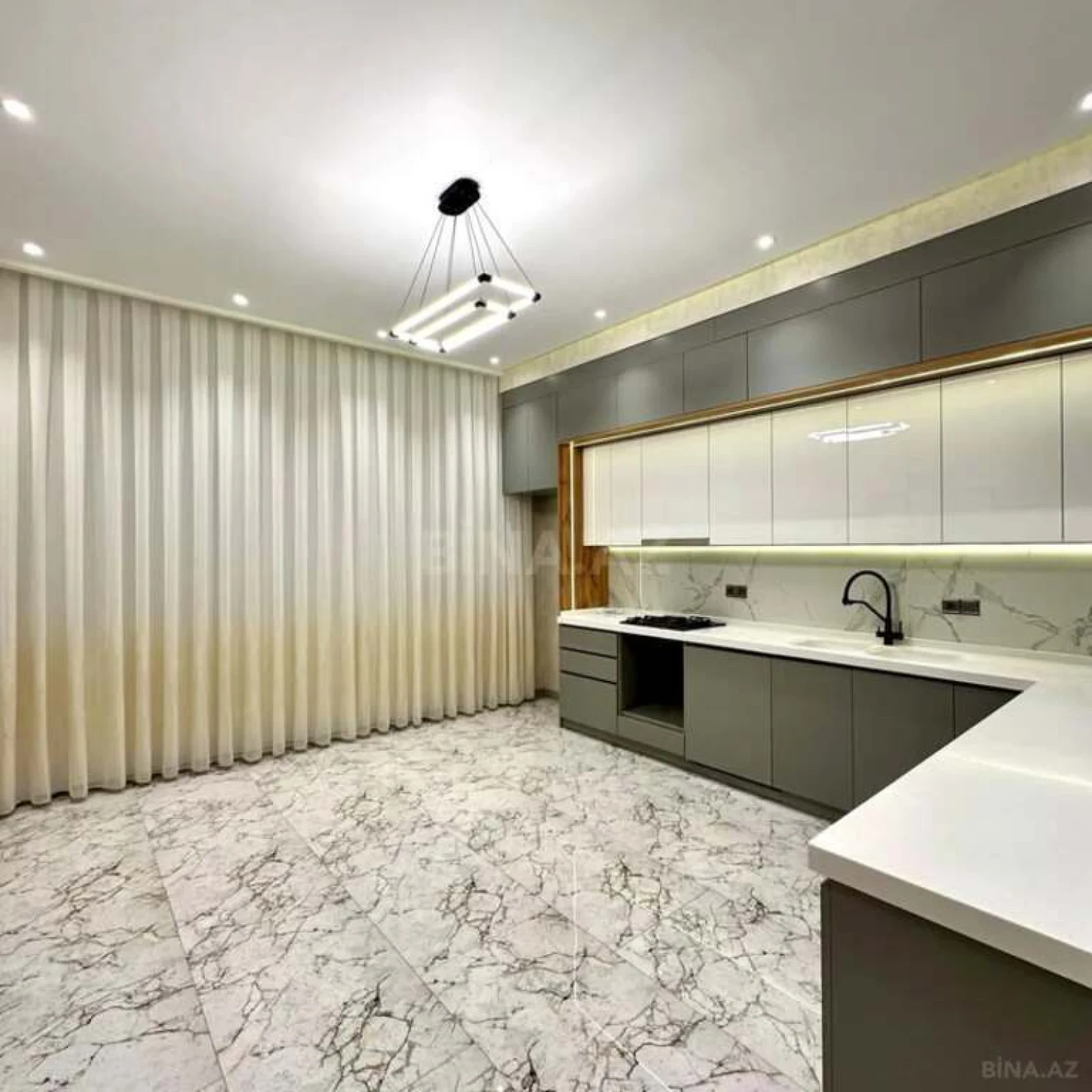 Kirayə verilir 6 otaqlı həyət evi 400 m²