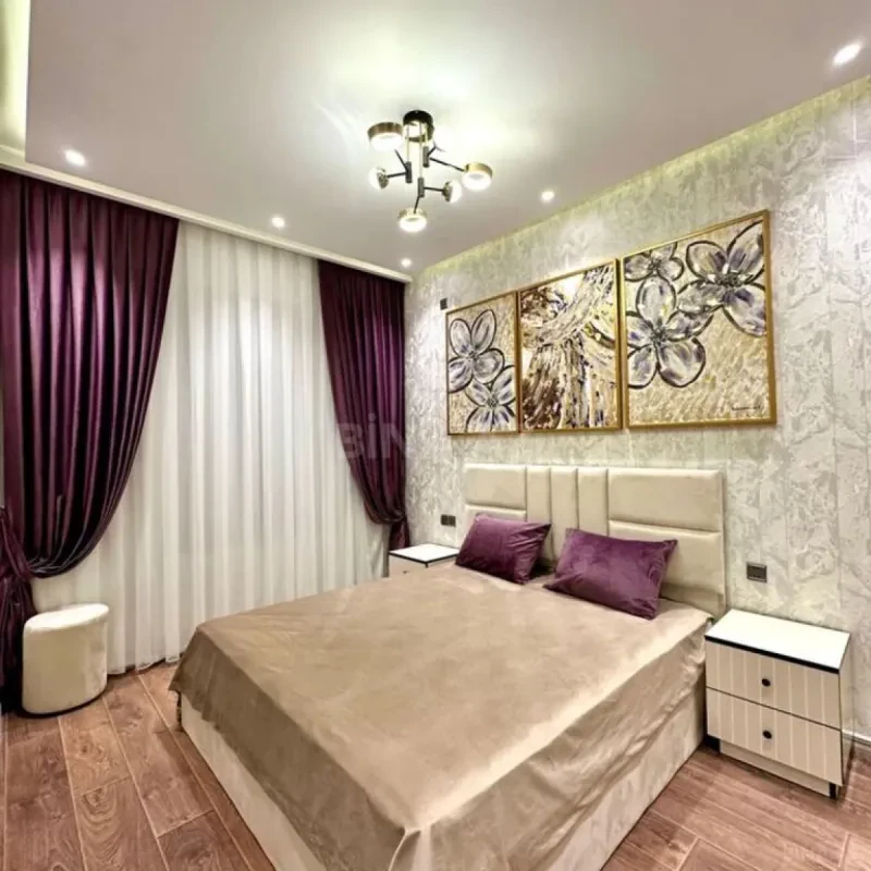 Kirayə verilir 6 otaqlı həyət evi 400 m²