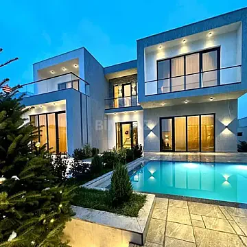 Kirayə verilir 6 otaqlı həyət evi 400 m²