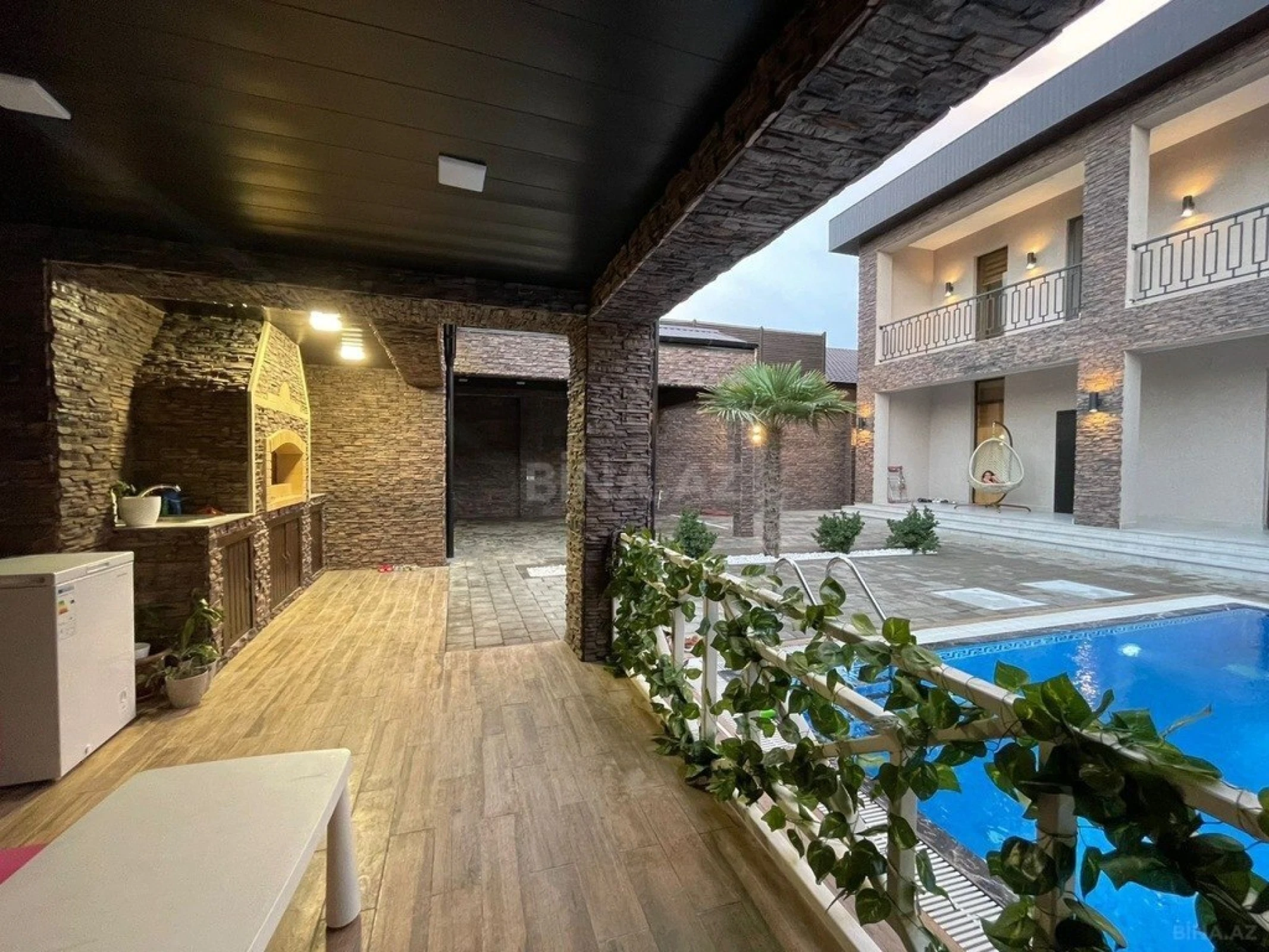 Kirayə verilir 4 otaqlı həyət evi 250 m²