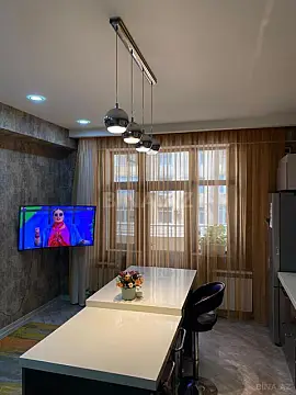 Kirayə verilir 3 otaqlı mənzil 160 m²