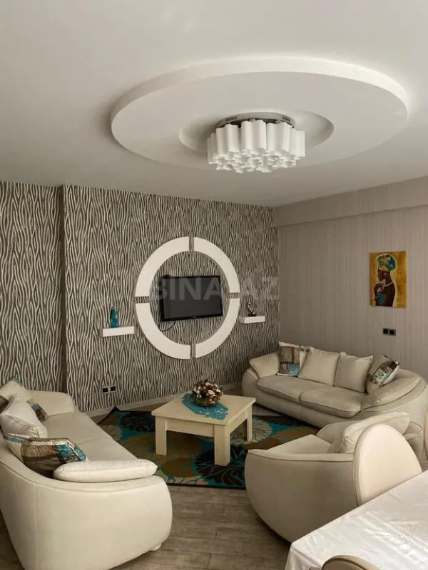 Kirayə verilir 3 otaqlı mənzil 160 m²