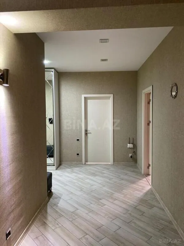 Kirayə verilir 3 otaqlı mənzil 160 m²