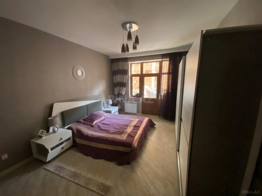 Kirayə verilir 3 otaqlı mənzil 160 m²