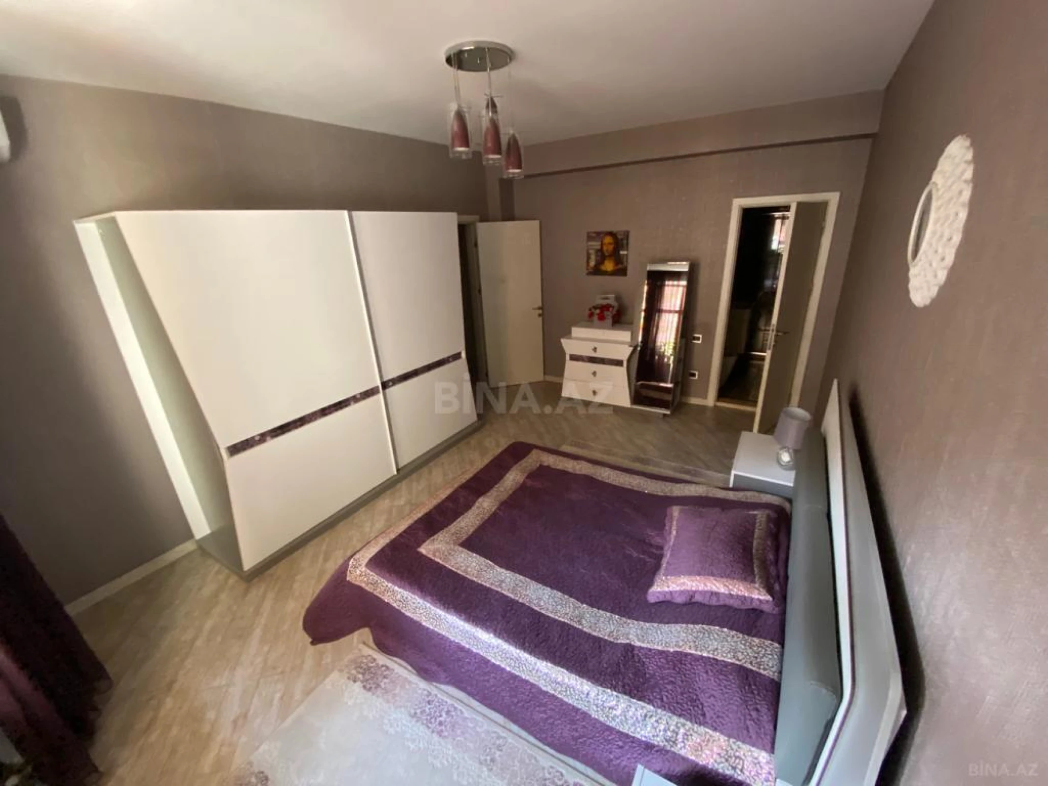 Kirayə verilir 3 otaqlı mənzil 160 m²