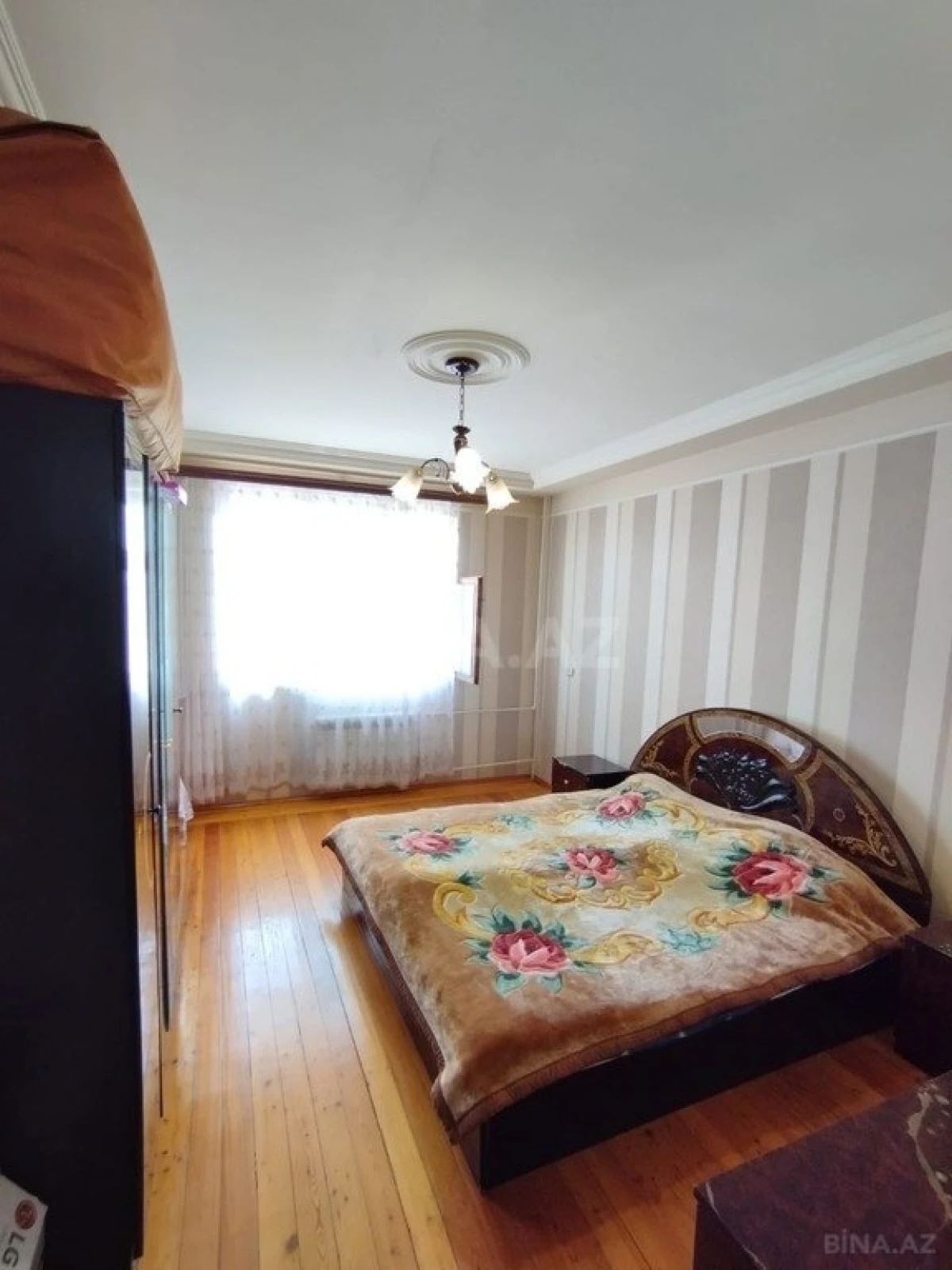 Satılır 4 otaqlı mənzil 105 m²