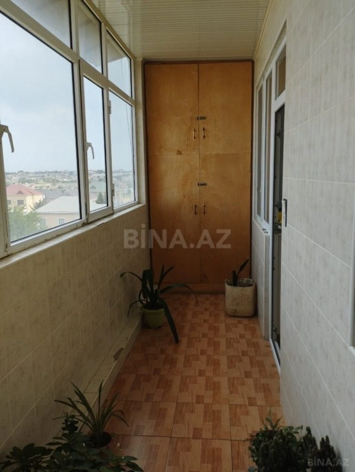 Satılır 4 otaqlı mənzil 105 m²