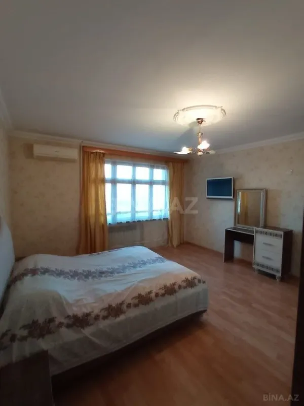 Satılır 4 otaqlı mənzil 105 m²