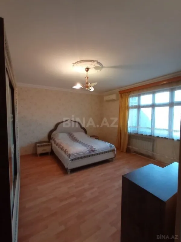 Satılır 4 otaqlı mənzil 105 m²