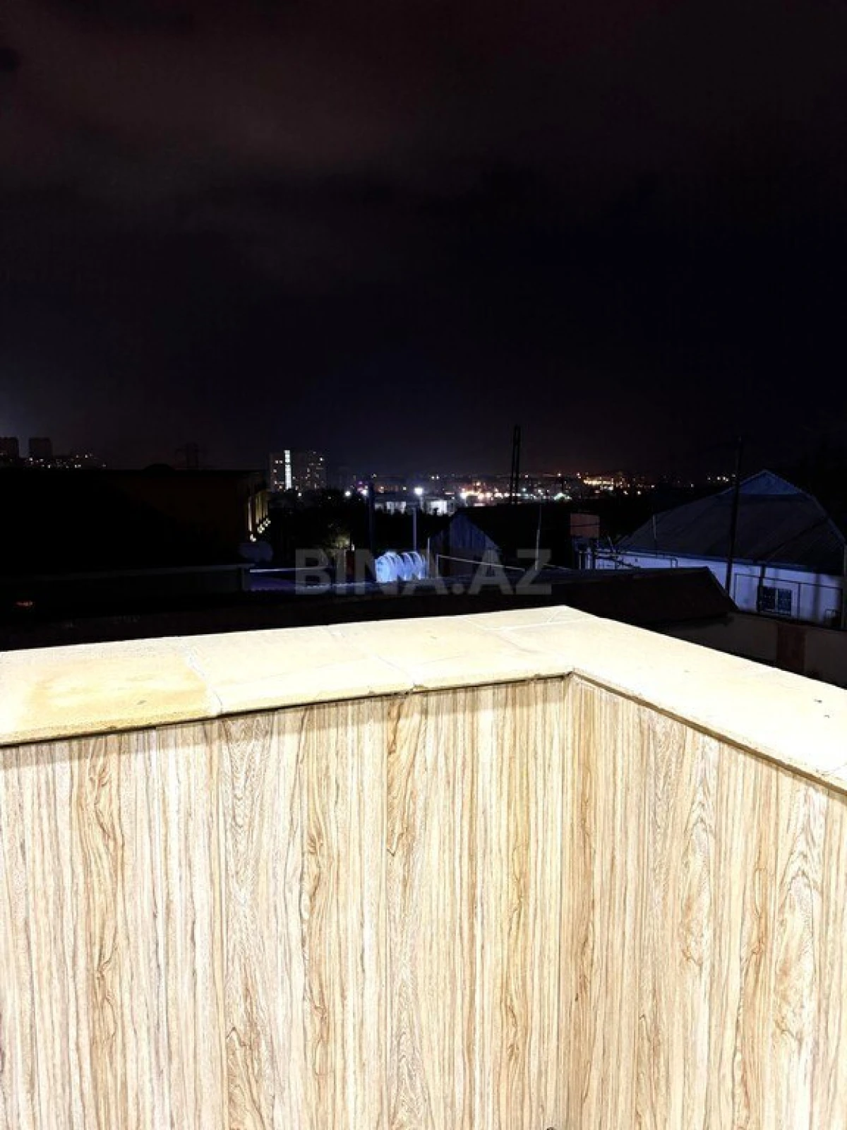 Satılır 7 otaqlı həyət evi 230 m²