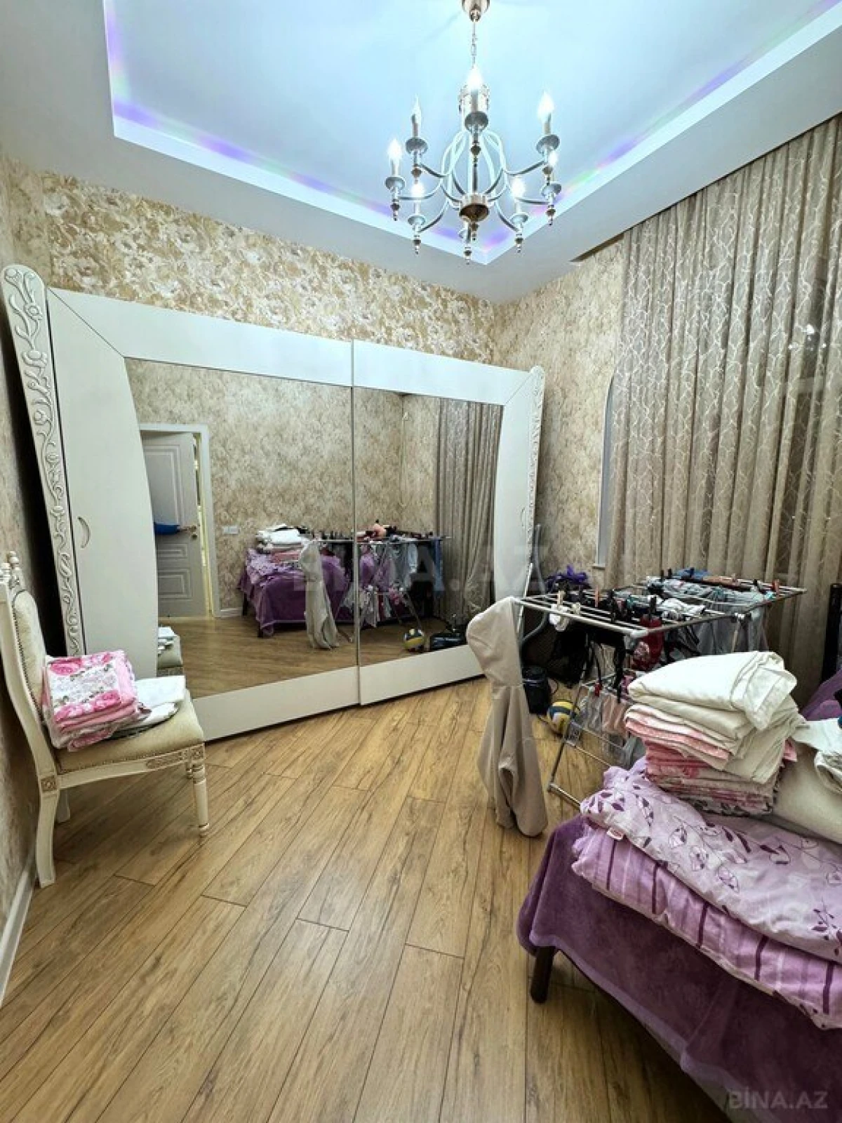 Satılır 7 otaqlı həyət evi 230 m²