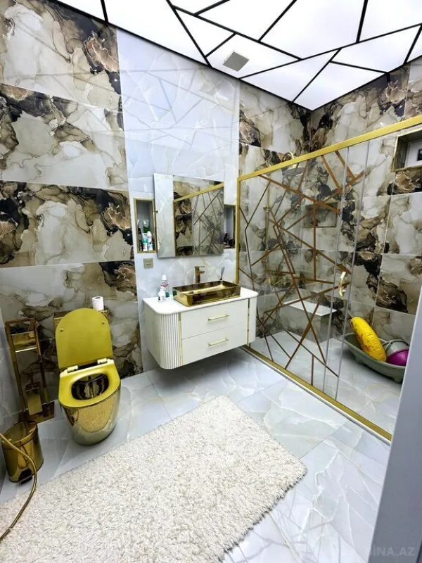 Satılır 7 otaqlı həyət evi 230 m²