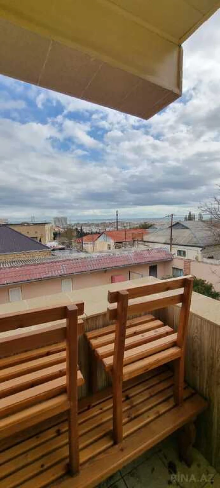 Satılır 7 otaqlı həyət evi 230 m²