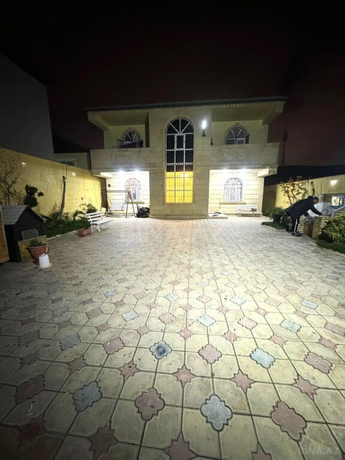 Satılır 7 otaqlı həyət evi 230 m²