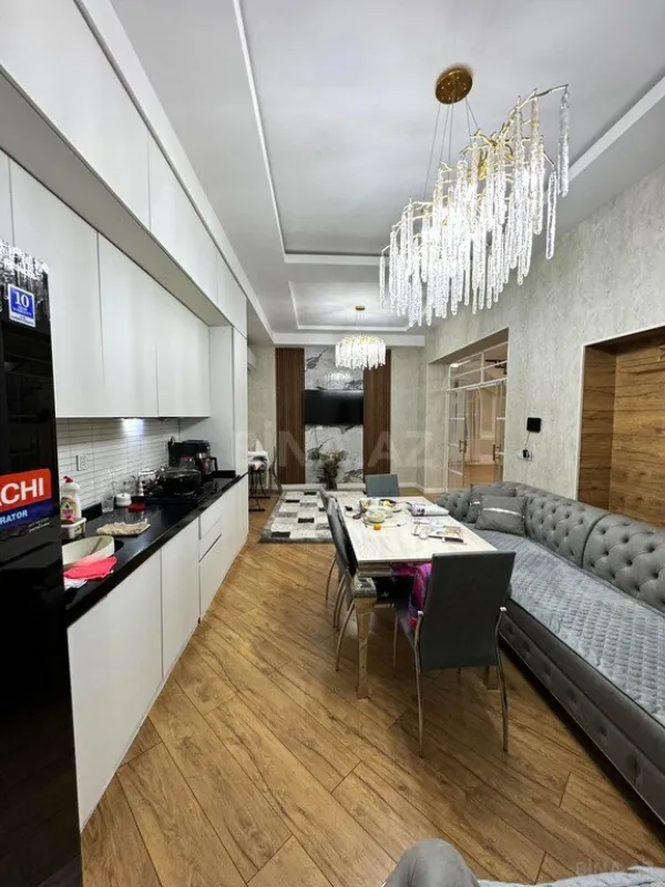 Satılır 7 otaqlı həyət evi 230 m²