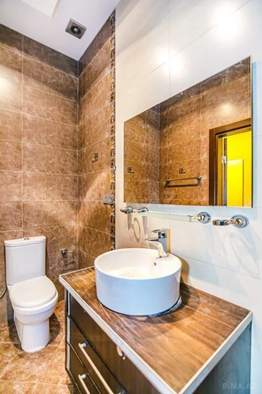 Kirayə verilir 4 otaqlı mənzil 210 m²