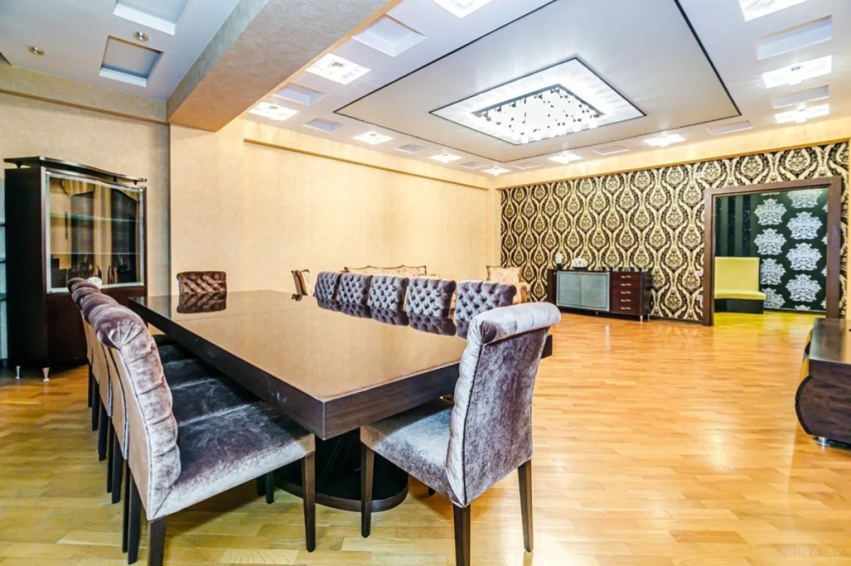 Kirayə verilir 4 otaqlı mənzil 210 m²