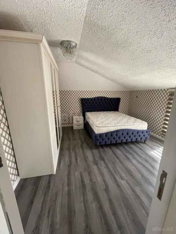 Satılır 6 otaqlı həyət evi 300 m²