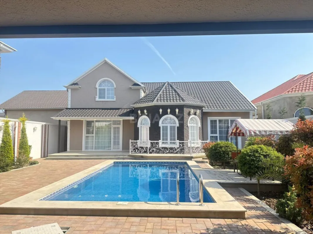 Satılır 6 otaqlı həyət evi 300 m²