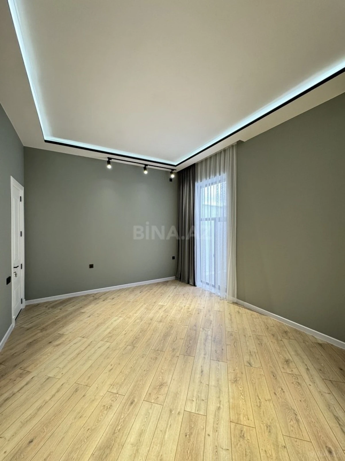 Satılır 4 otaqlı həyət evi 180 m²