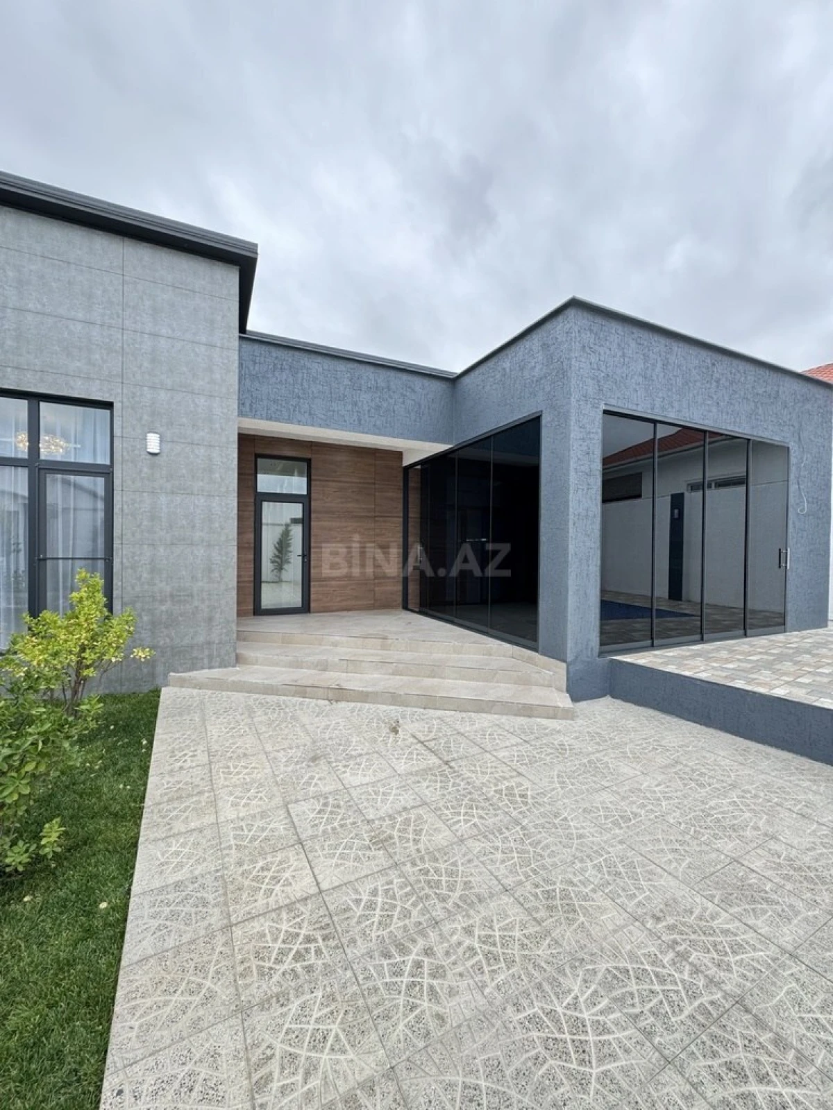 Satılır 4 otaqlı həyət evi 180 m²