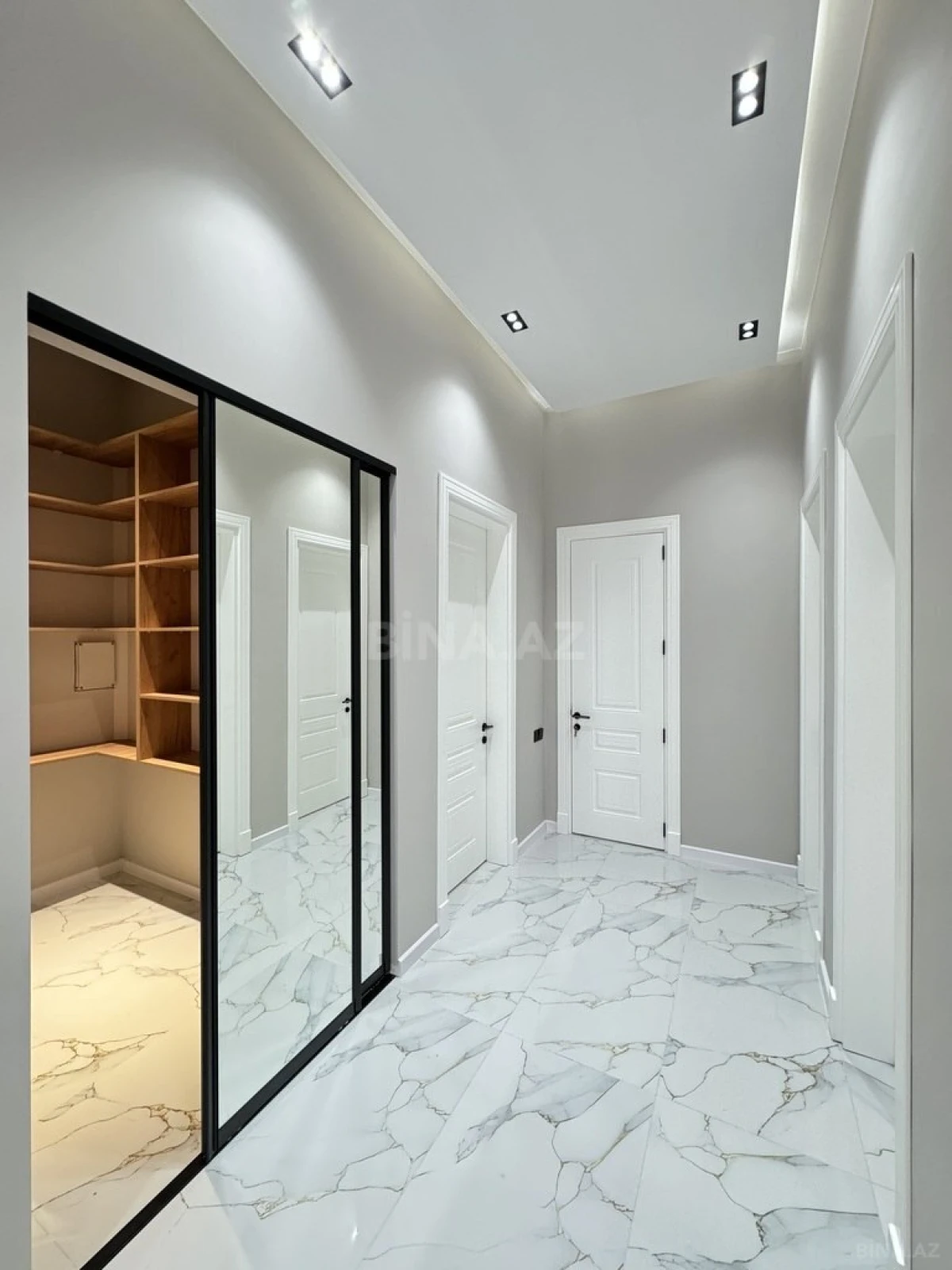 Satılır 4 otaqlı həyət evi 180 m²