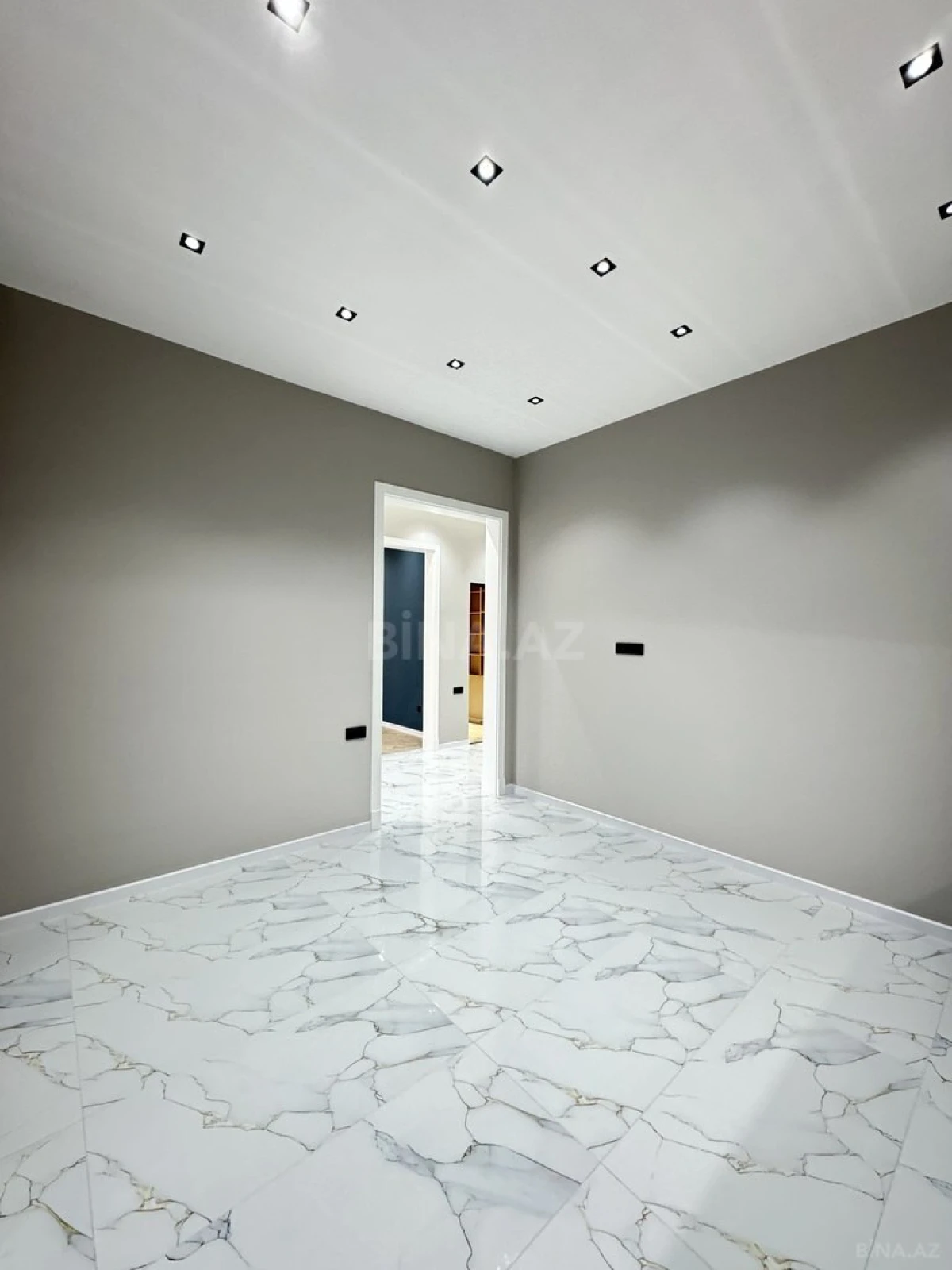 Satılır 4 otaqlı həyət evi 180 m²