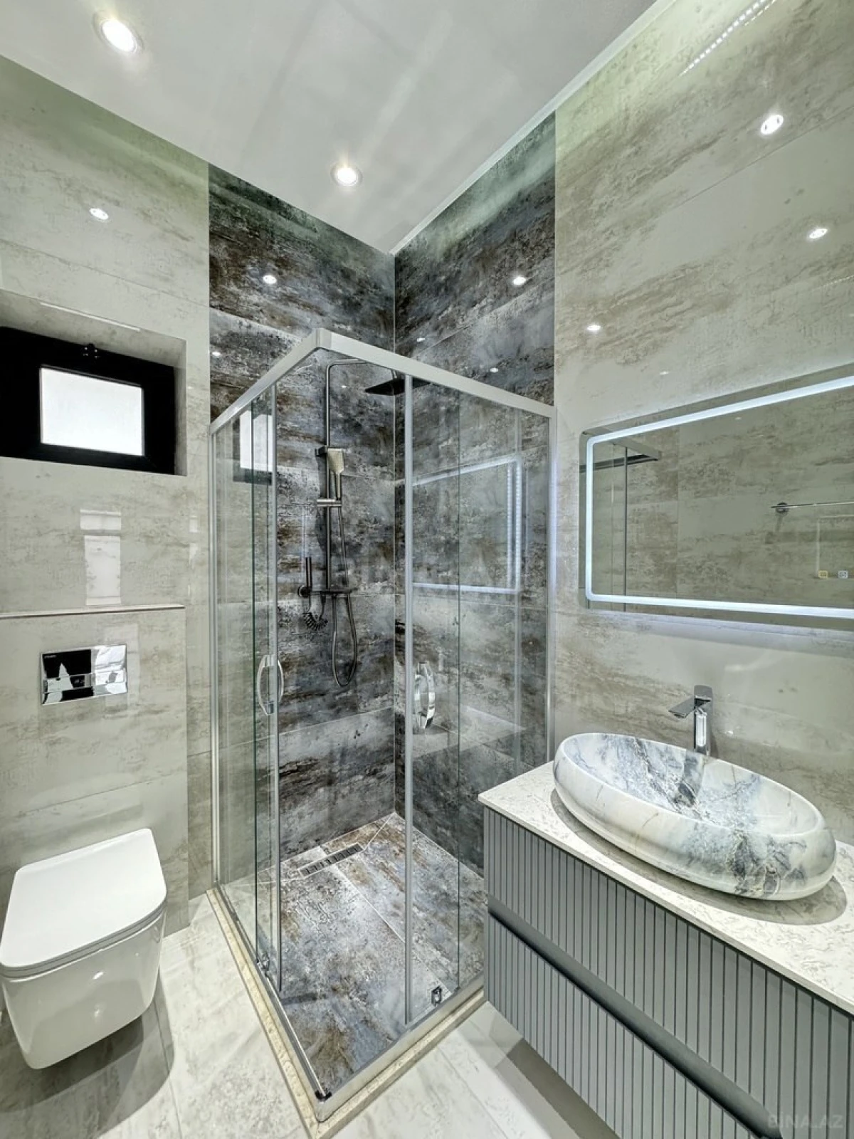 Satılır 4 otaqlı həyət evi 180 m²