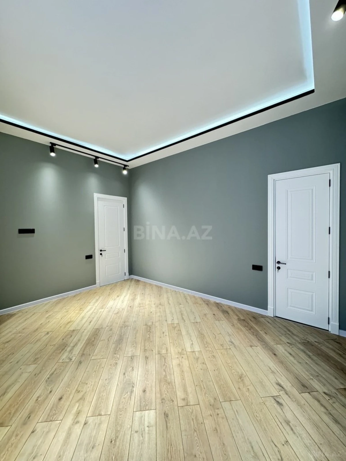 Satılır 4 otaqlı həyət evi 180 m²