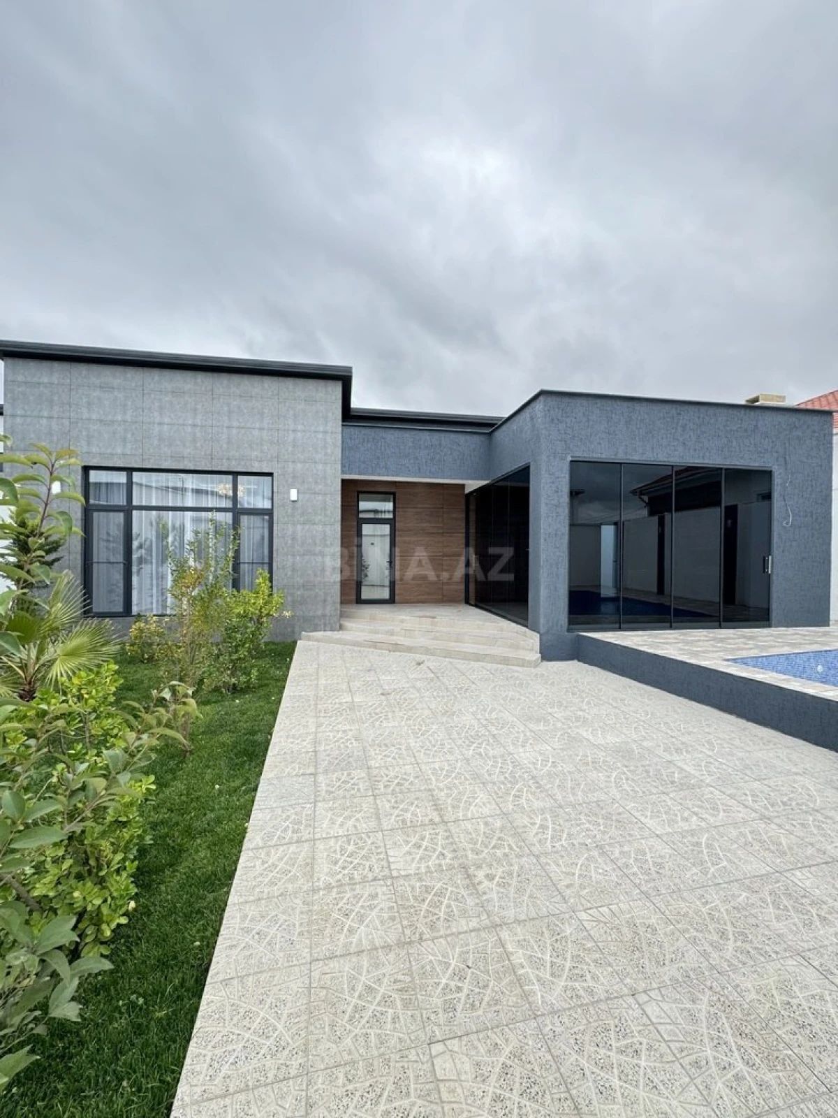 Satılır 4 otaqlı həyət evi 180 m²