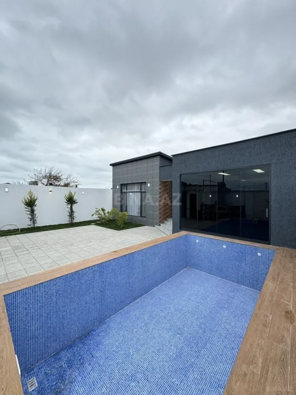 Satılır 4 otaqlı həyət evi 180 m²