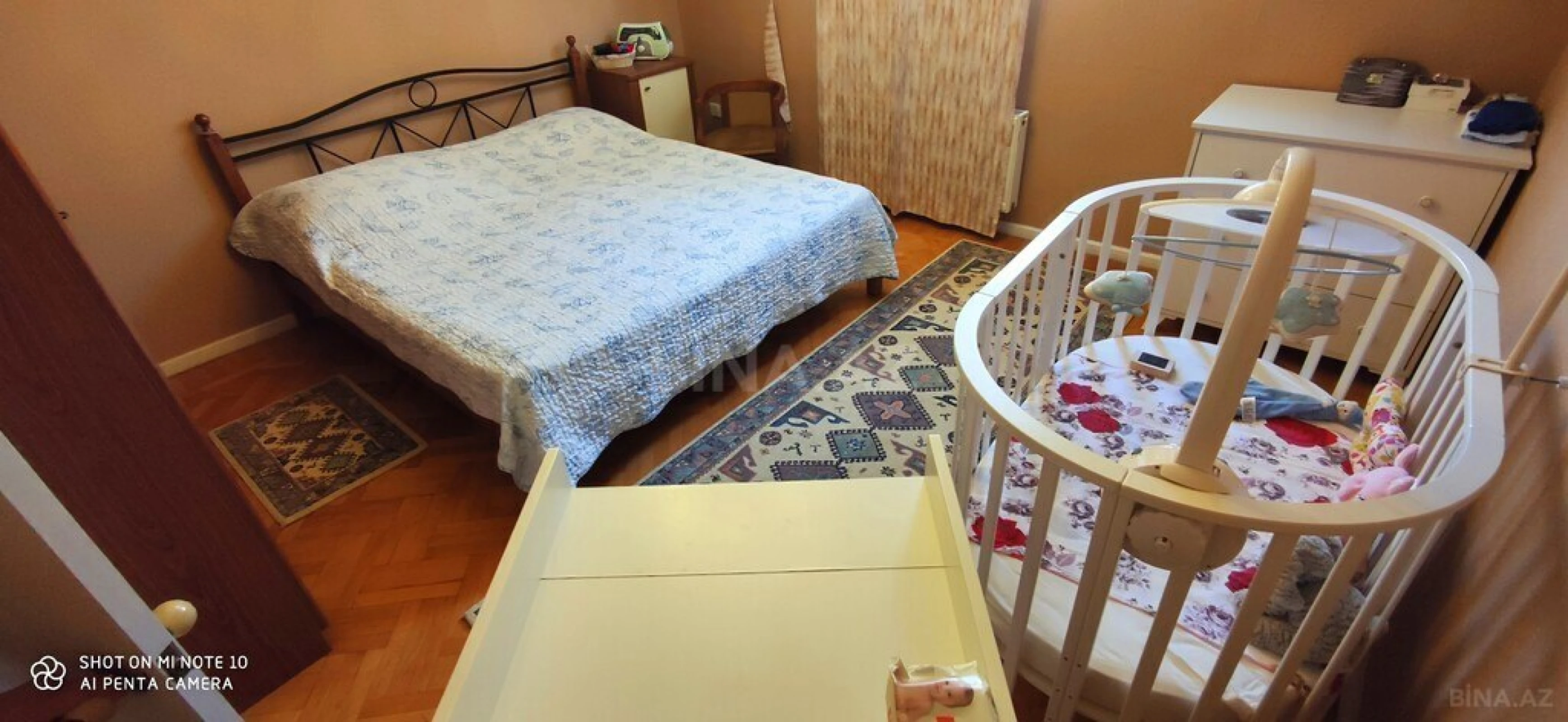 Satılır 5 otaqlı mənzil 192 m²