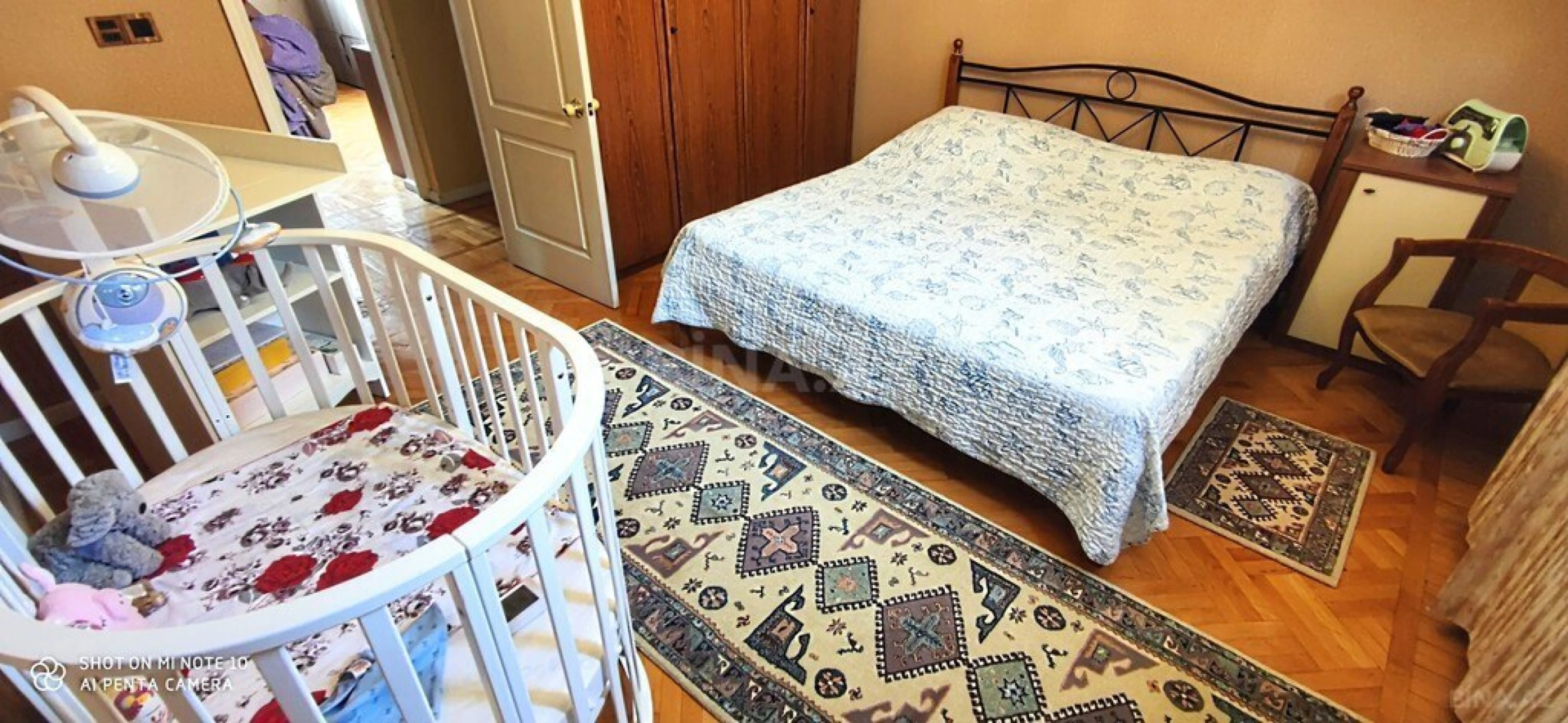 Satılır 5 otaqlı mənzil 192 m²