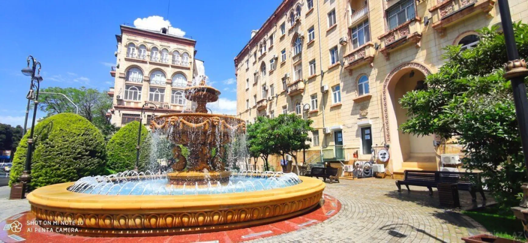 Satılır 5 otaqlı mənzil 192 m²