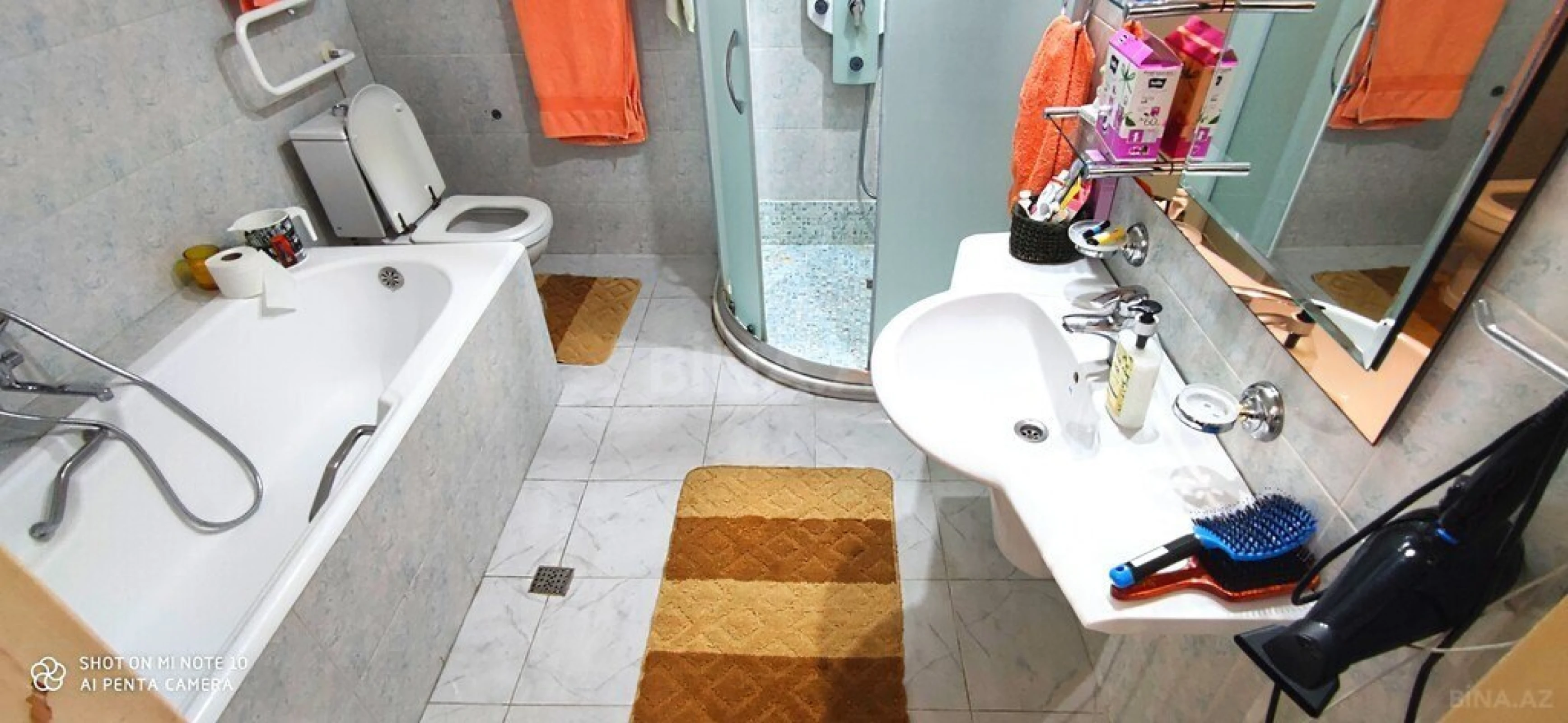 Satılır 5 otaqlı mənzil 192 m²