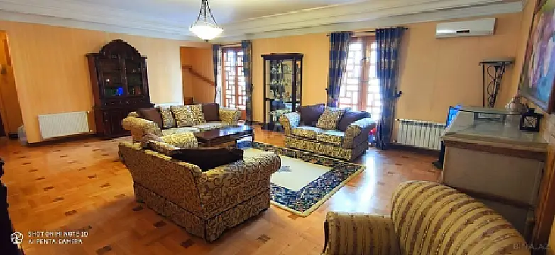 Satılır 5 otaqlı mənzil 192 m²