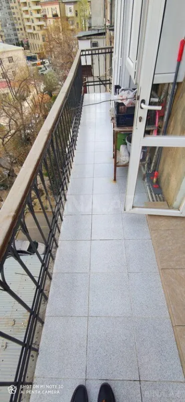 Satılır 5 otaqlı mənzil 192 m²