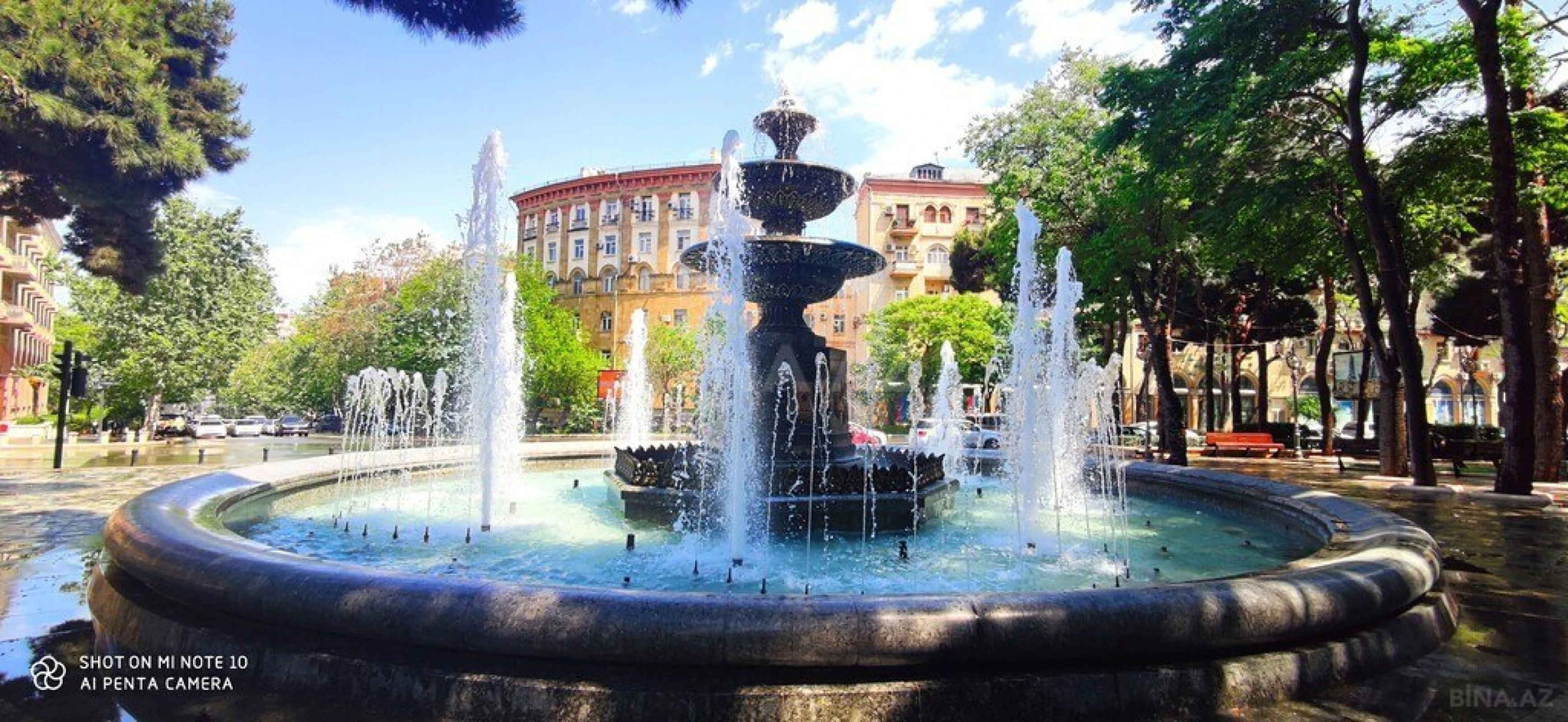 Satılır 5 otaqlı mənzil 192 m²