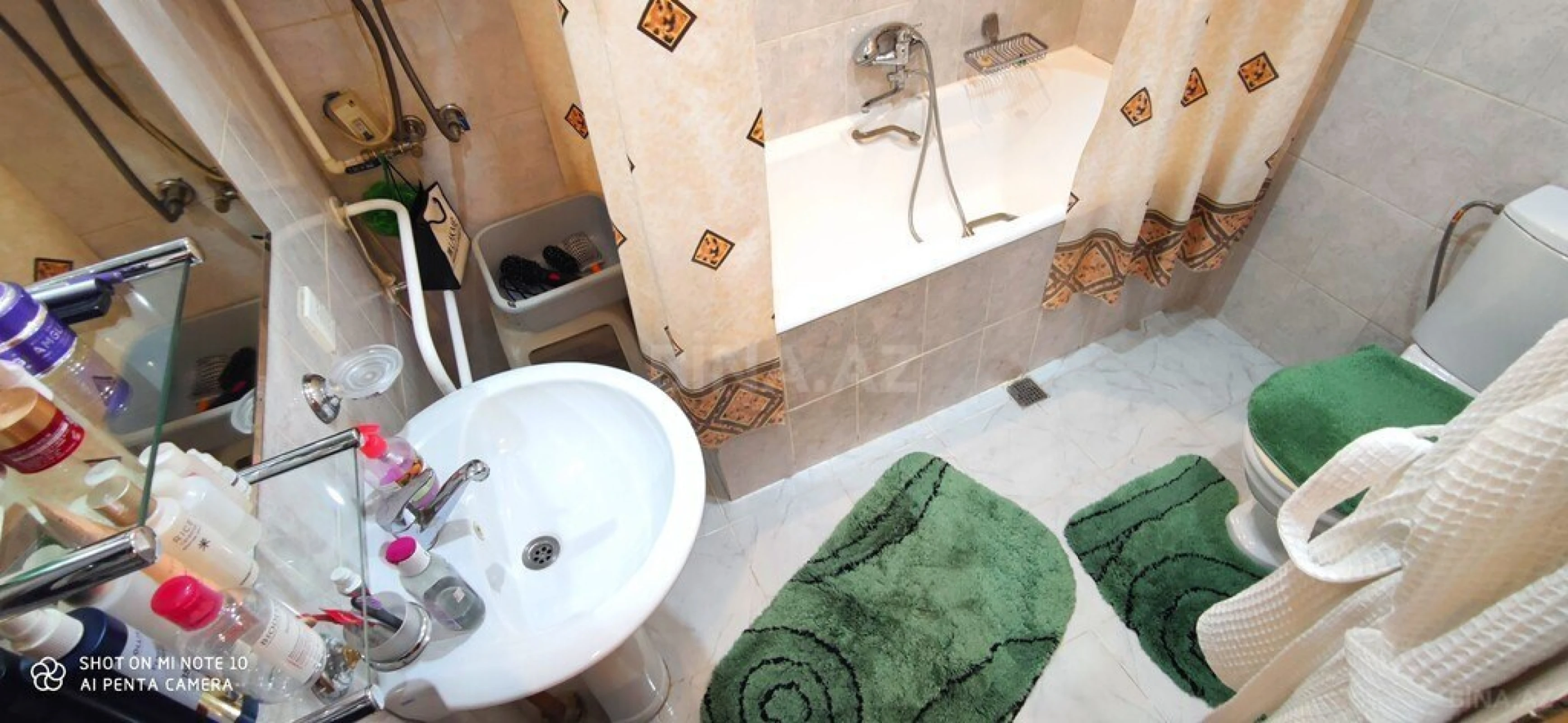 Satılır 5 otaqlı mənzil 192 m²