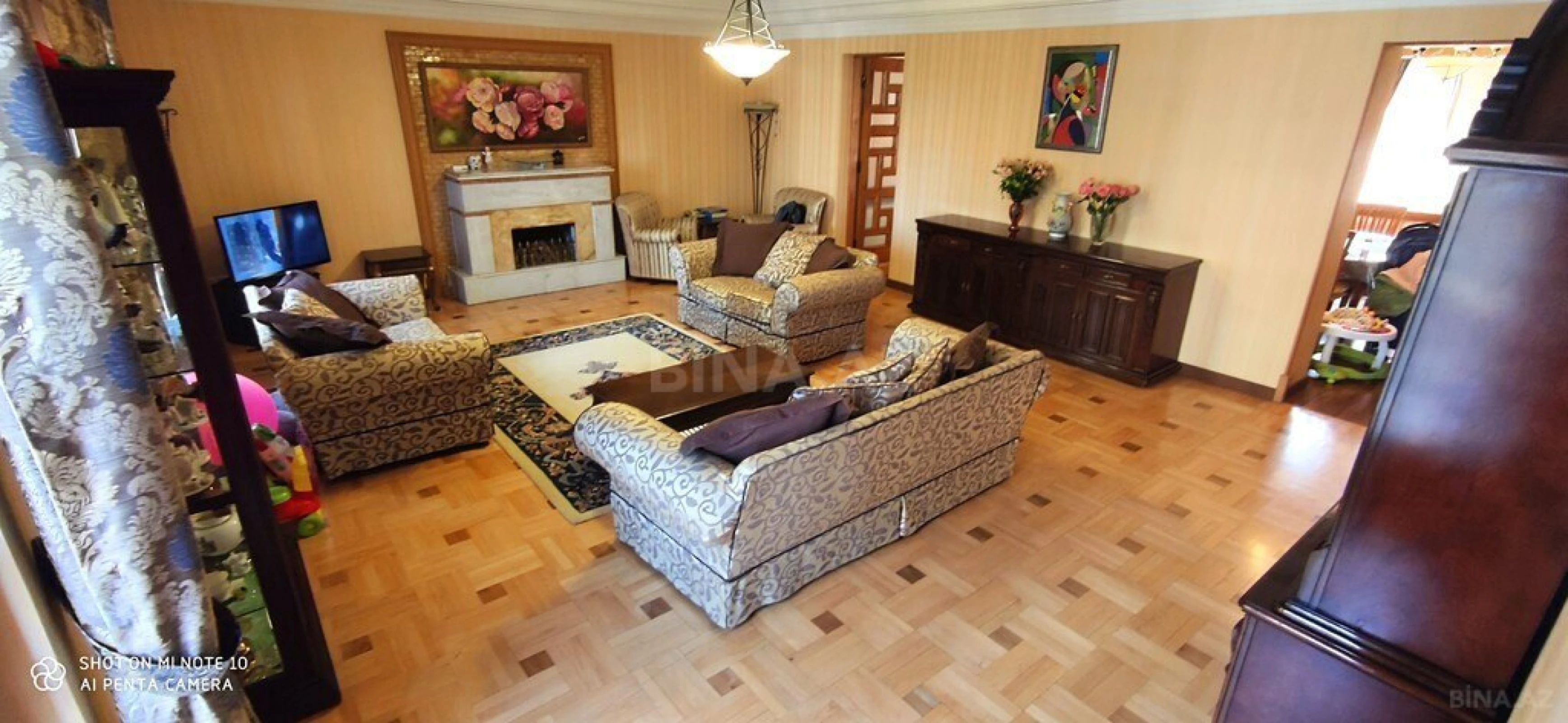 Satılır 5 otaqlı mənzil 192 m²