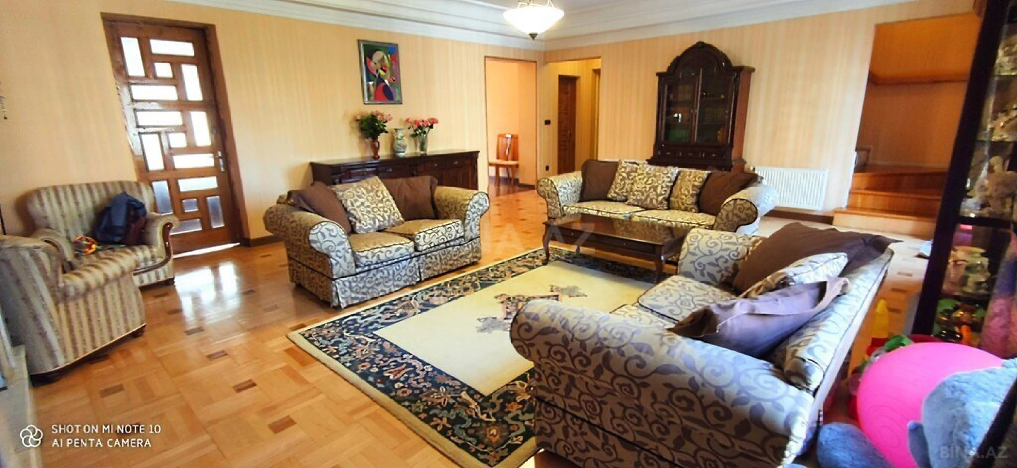 Satılır 5 otaqlı mənzil 192 m²