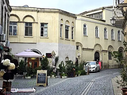 Satılır obyekt 1200 m²