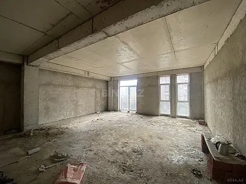 Satılır 3 otaqlı mənzil 164 m²