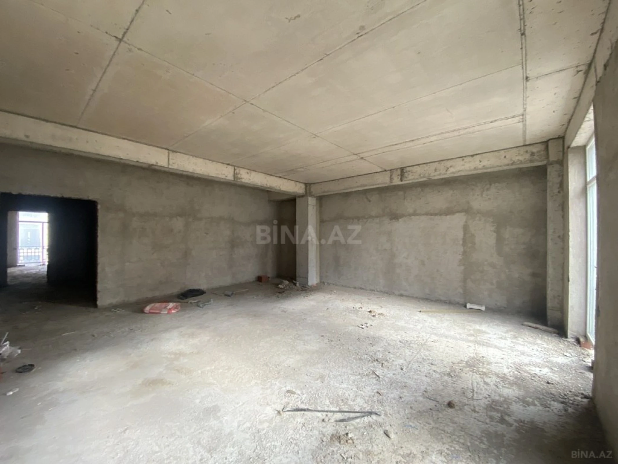 Satılır 3 otaqlı mənzil 164 m²